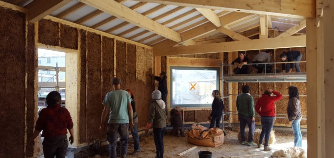 Les travaux de la nouvelle mairie de Viens sont exemplaires à plus d'un titre.